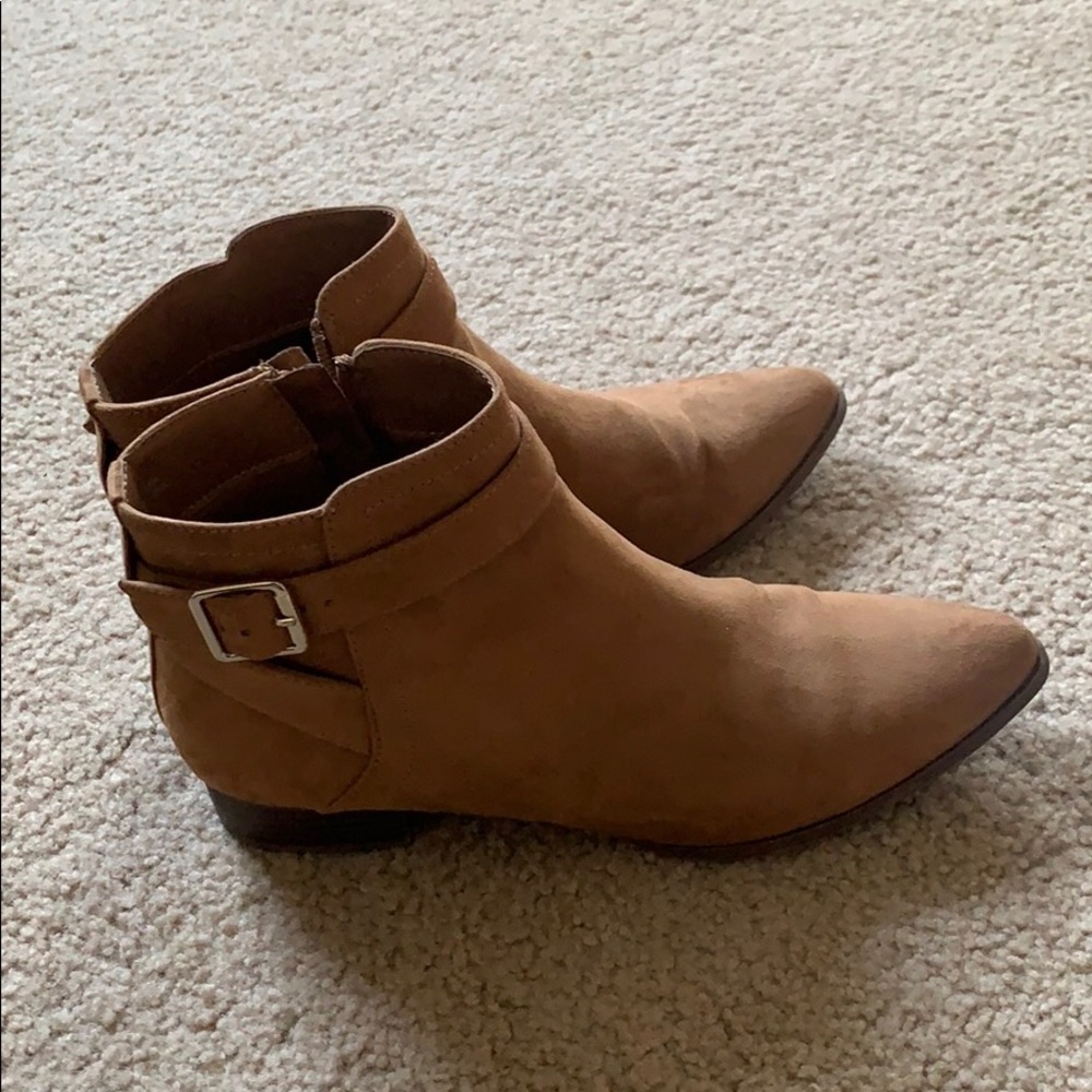 brown boots